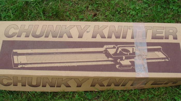 NEW Singer Knitting Machine Review 